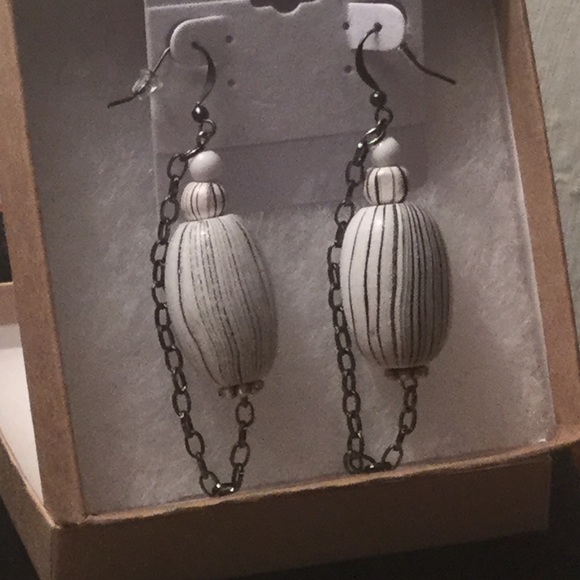 ‘Vintage Meets Modern’ Pewter Earrings - Picture 3 of 6